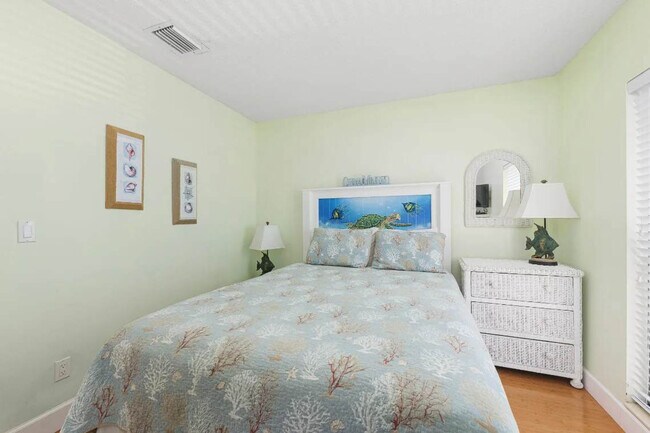 Building Photo - 1733 Sea Fair Dr