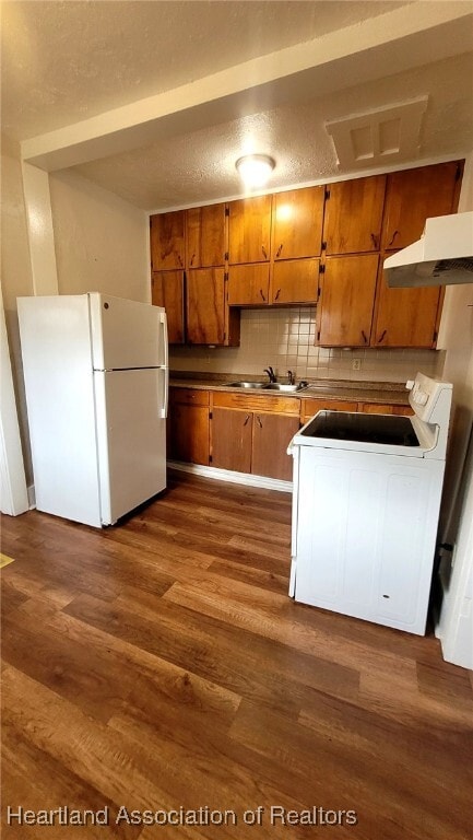 Building Photo - 414 S Delaney Ave