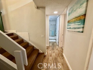 Building Photo - 872 Sierra Vista Dr