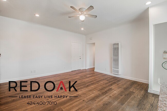 Building Photo - 1847 1/2 W Florence Ave