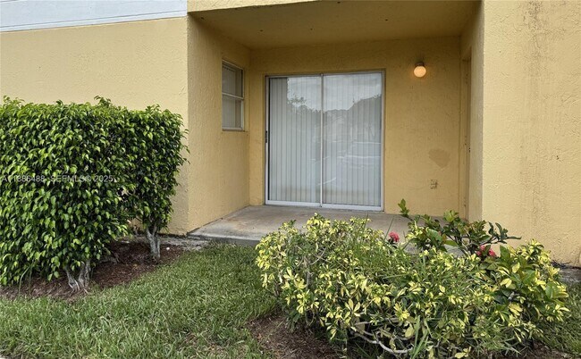 Building Photo - 7680 Westwood Dr