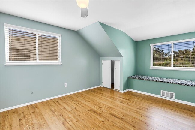 Building Photo - 6519 27th Way N