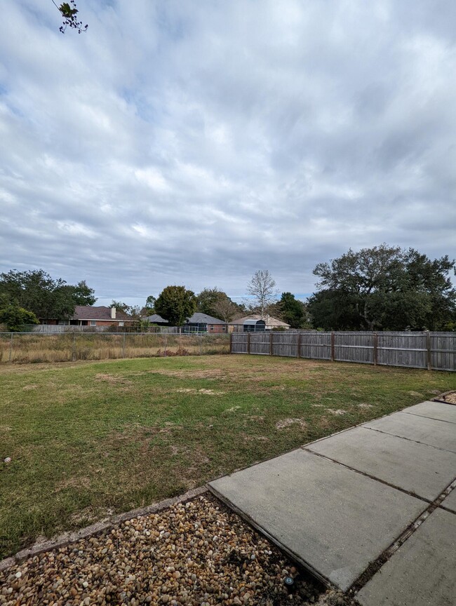 Building Photo - 2613 Stormy Cir