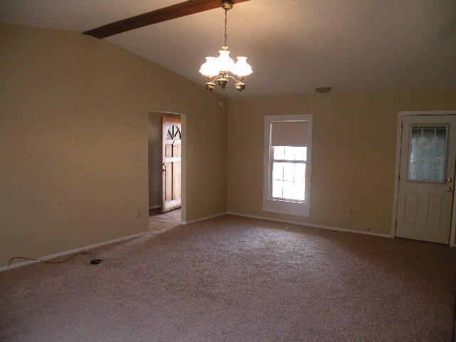 Building Photo - Charming family home!