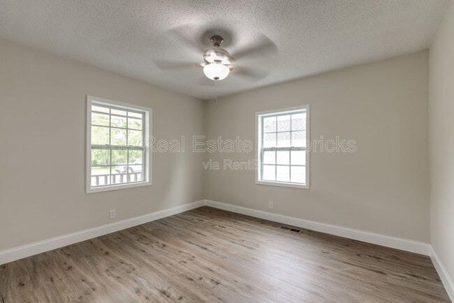 Building Photo - 1104 Indian Ave