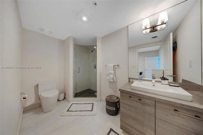 Building Photo - 400 Sunny Isles Blvd