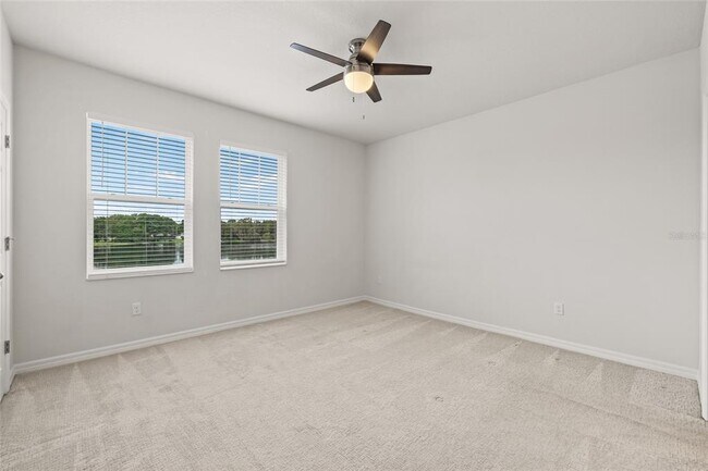 Building Photo - 1950 Lake Ridge Blvd