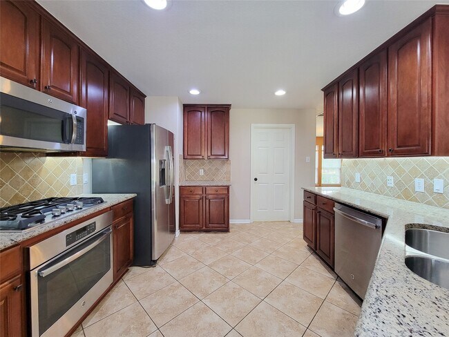 Building Photo - 21123 Amber Crossing Dr