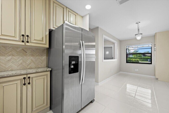 Building Photo - 11888 Suellen Cir