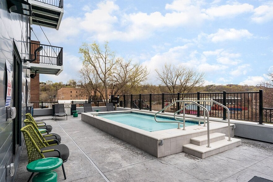 Building Photo - Cordelle