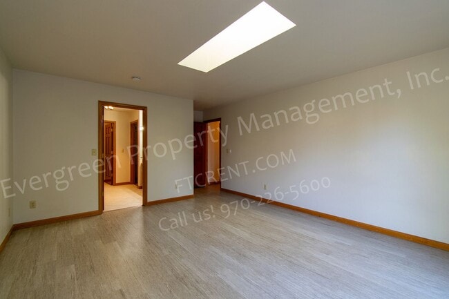 Building Photo - 1223 Red Oak Ct