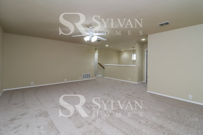 Building Photo - Gorgeous 4 bedroom brick colonial!