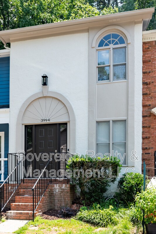 Building Photo - 3994 Elm St
