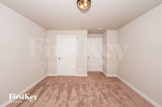 Building Photo - 1325 Brookhaven Dr