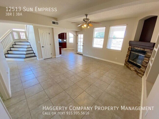 Building Photo - East El Paso 3 bed Refrig A/C with Loft an...