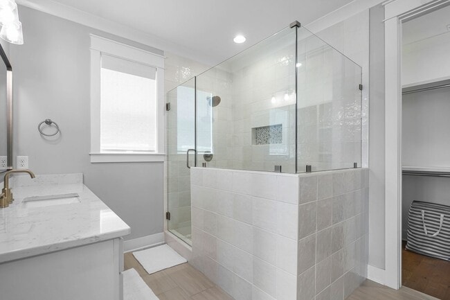 Building Photo - 3016 Whitstable Ct
