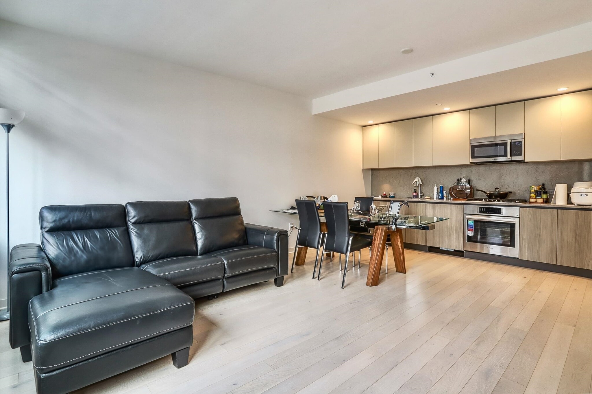 Building Photo - 151 Bay St