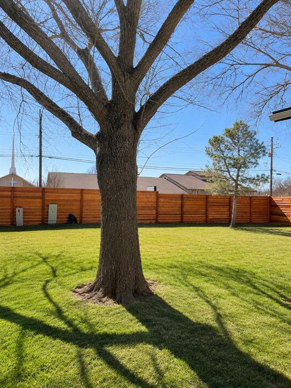 Building Photo - 1705 Cricket Hollow Dr