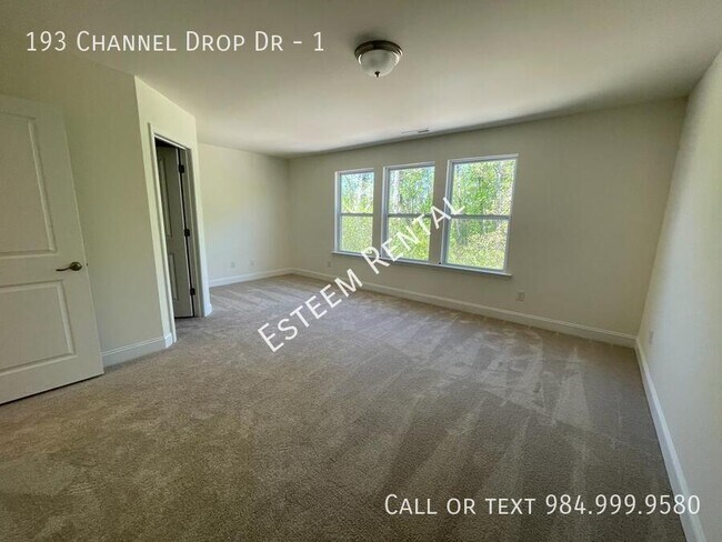 Building Photo - 193 Channel Drop Dr