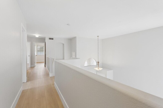 Building Photo - 17435 N 46th St