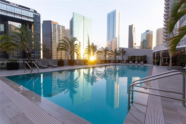 Building Photo - 1250 S Miami Ave