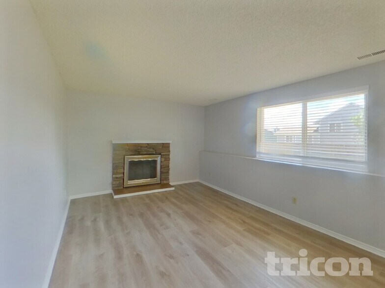 Building Photo - 3340 Galleria Terrace