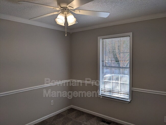 Building Photo - 1140 Hunter Trail