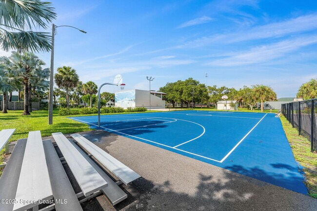 Building Photo - 1125 Jimmy Buffett Mem Hwy