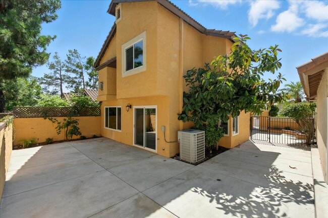 Building Photo - 6979 Walker Ct