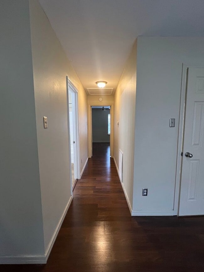 Building Photo - ORANGE TREE - WEST CAMPUS - AUGUST 2026 MOVE IN