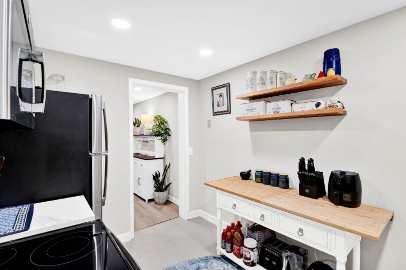 Building Photo - 6 Roanoke Ln