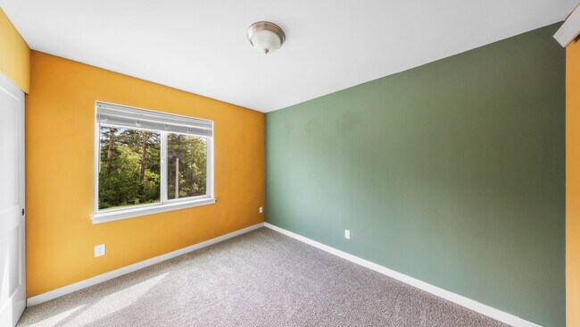 Building Photo - 3 Bed 2.5 Bath - Townhome - Ft Nugent Park...