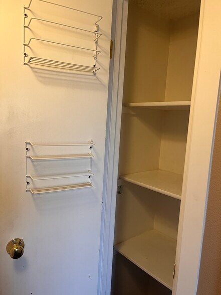 Building Photo - 1367 Pattee Cir