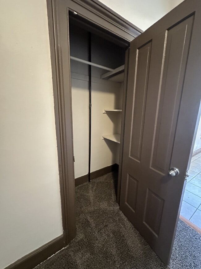 Building Photo - 802 McKinley St