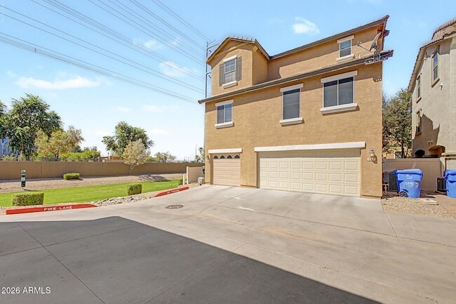 Building Photo - 418 N Mahogany Ct