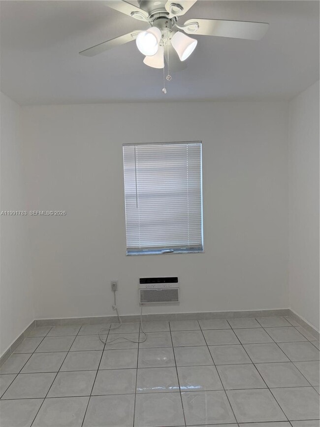 Building Photo - 1765 SW 21st St