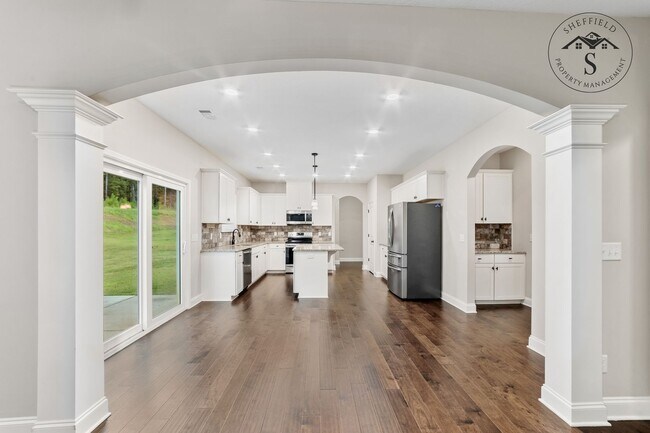 Building Photo - 7772 Coppice Dr