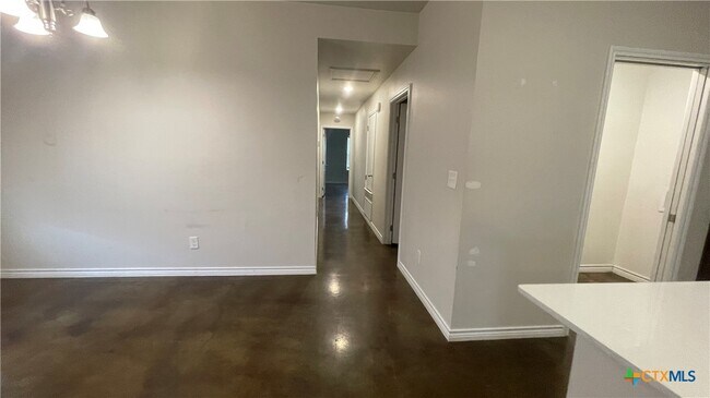 Building Photo - 202 Lowes Blvd