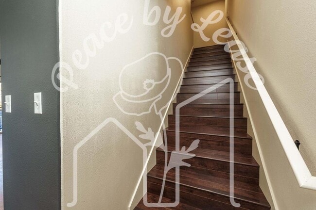 Building Photo - 8838 NE Brentford Way