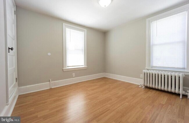 Building Photo - 328 Ridley Ave