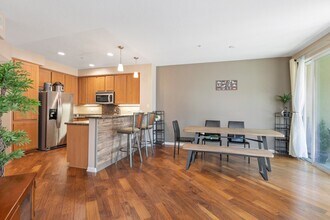 Building Photo - Richmond