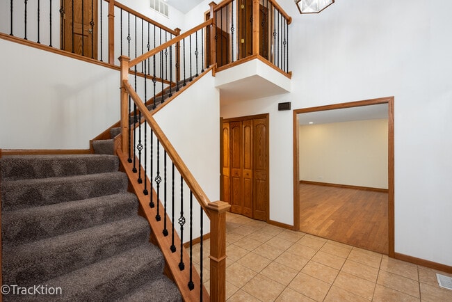 Building Photo - 24200 W Deer Ridge Ln