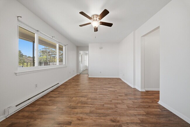 Building Photo - AMAZING 3 BED, 2 FULL BATH APARTMENT FOR RENT IN OCEAN VIEW!