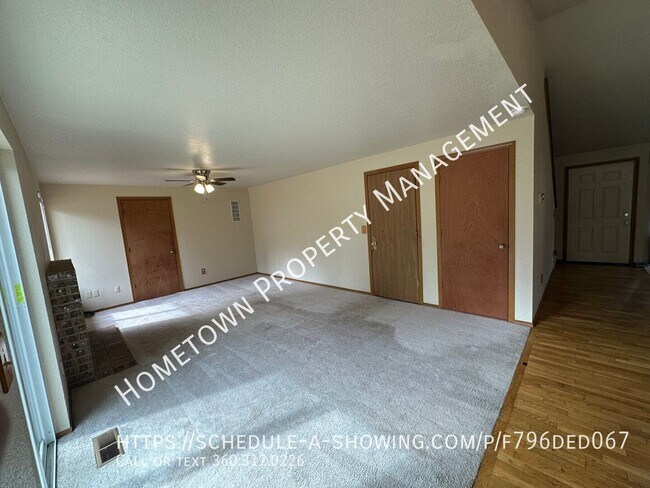 Building Photo - 5943 55th Way SE