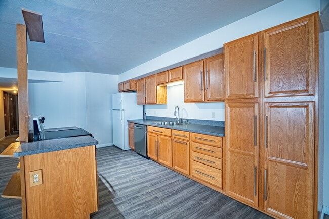 Building Photo - 10809 N McLaughlin Rd