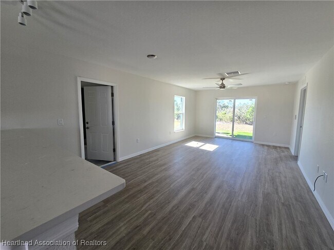 Building Photo - 6818 San Benito Dr