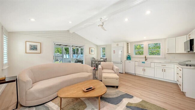 Building Photo - 3708 Sandspur Ln