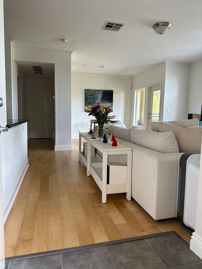 Building Photo - 22681 Oakgrove