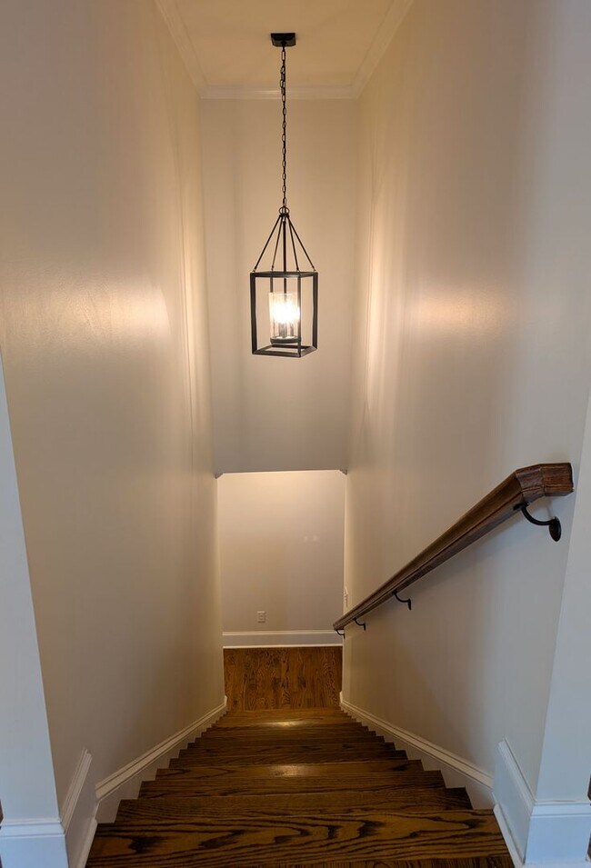 Building Photo - Plaza Midwood, Luxury 4 Bedroom/4 Bathroom Home!