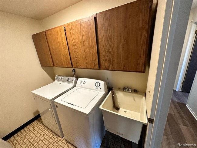 Building Photo - 20923 W Glen Haven Cir